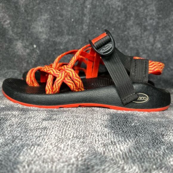 🖤 Chaco Women Rainbow Orange Toe Ring Sport Hiking Strappy Sandals Size 7 - Picture 1 of 7